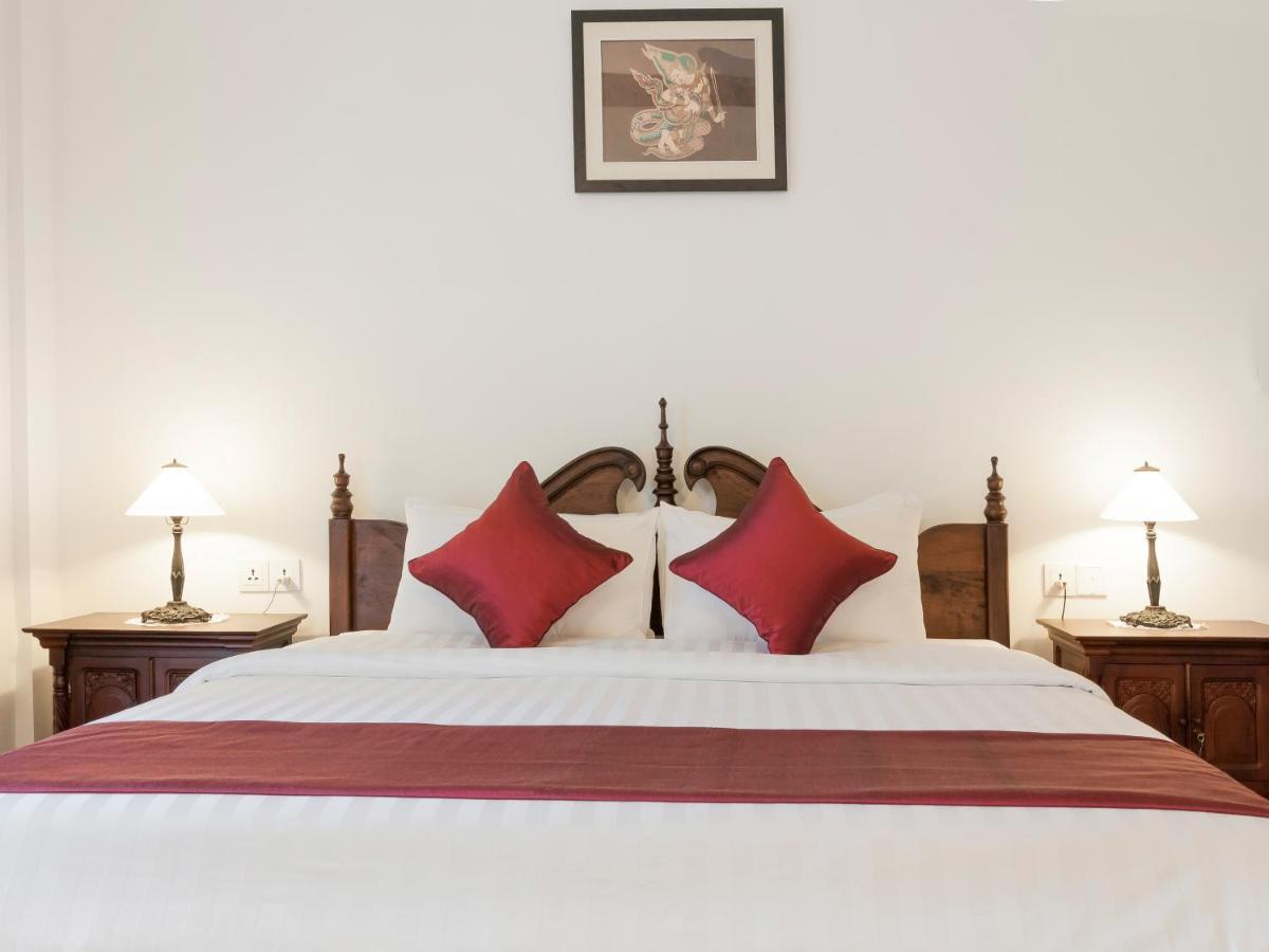 Chateau D'Angkor La Residence Sziemreap Kültér fotó